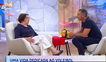 Professora Adelaide Patrício em reportagem na TVI