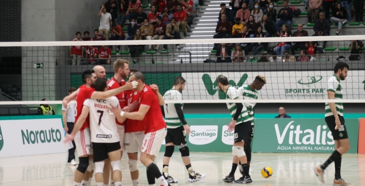 Sport Lisboa e Benfica vence no João Rocha