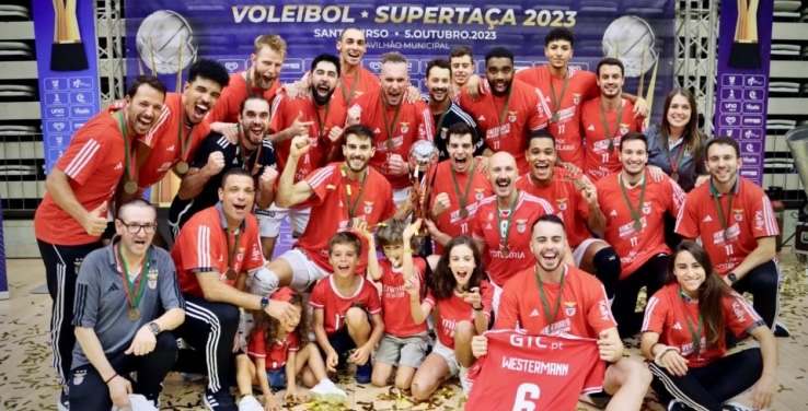 BENFICA VENCE SUPERTAÇA